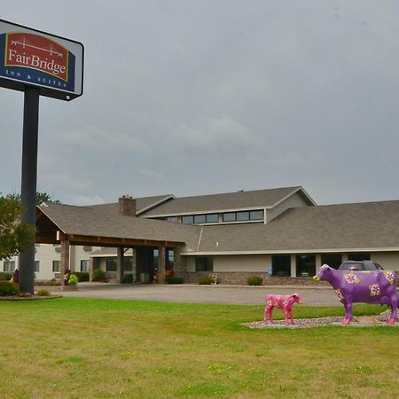 Fairbridge Inn & Suites Thorp Exteriér fotografie