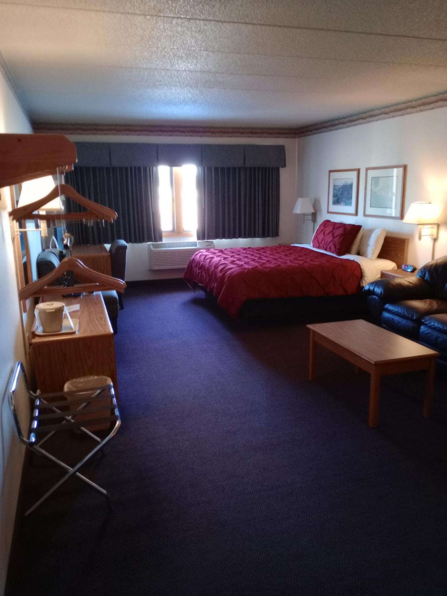 Fairbridge Inn & Suites Thorp Exteriér fotografie
