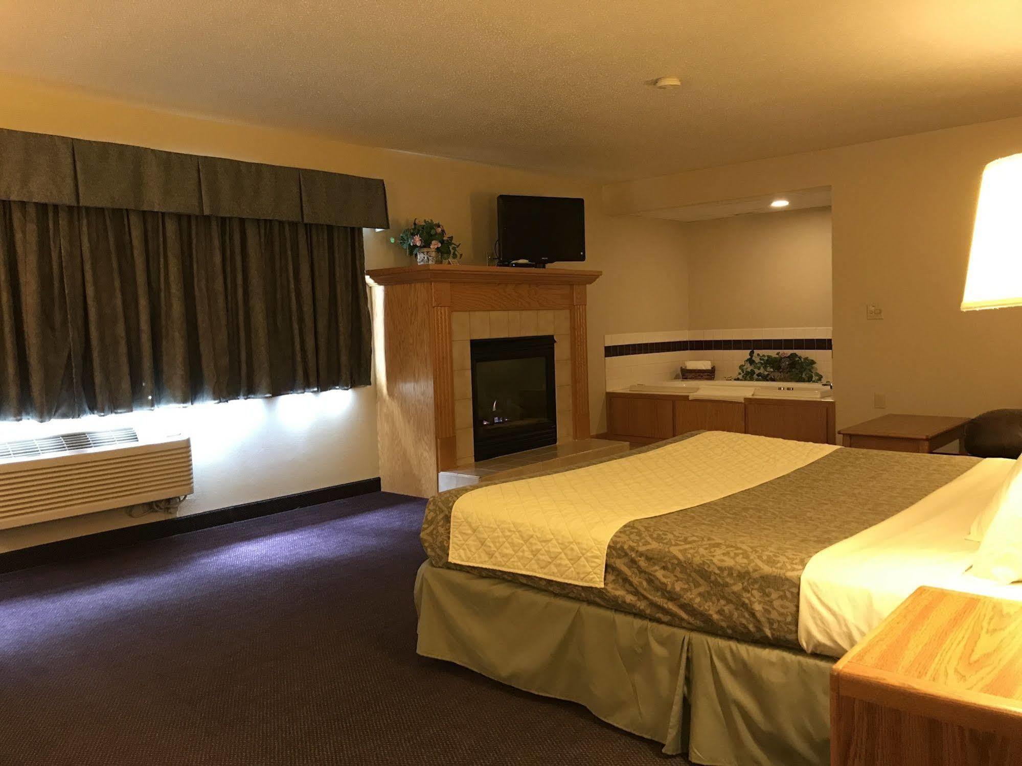 Fairbridge Inn & Suites Thorp Exteriér fotografie