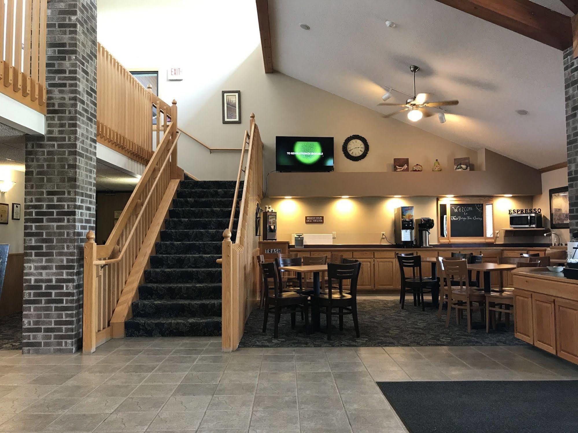 Fairbridge Inn & Suites Thorp Exteriér fotografie